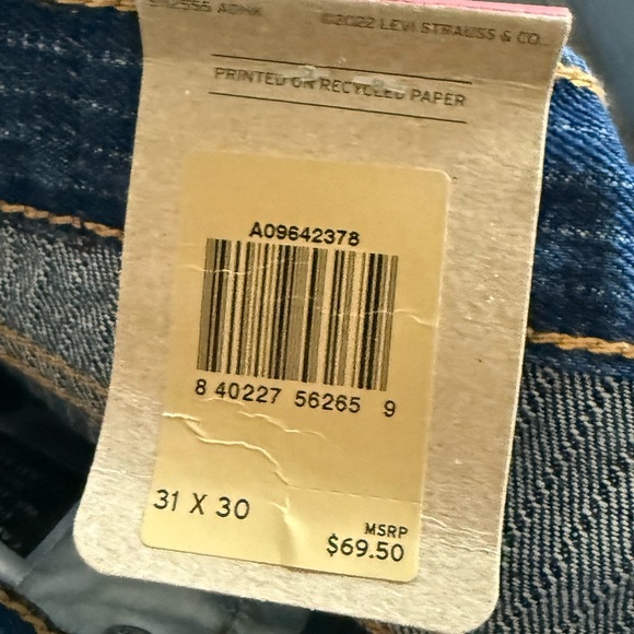 Levi's|Women’s Low Pro Relaxed Fit,Pinstriped Blue Denim Jeans•straight leg,NWT - Picture 10 of 16